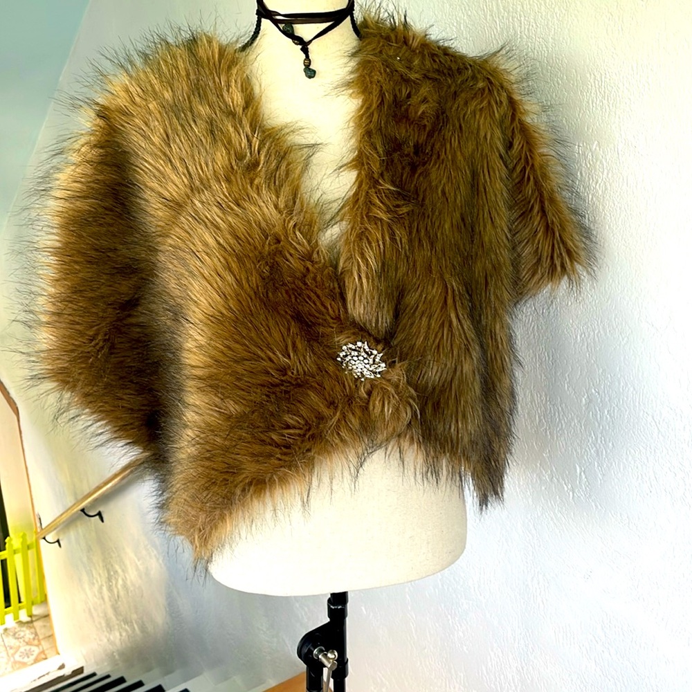 Faux Fur Wrap One Size Lined Brown Black Beige Rhinestone pin clasp & eye hook
